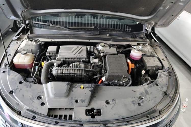 Used BYD Destroyer 05 2024 HONOR Edition DM-i 55KM Luxury Model Engine Bay