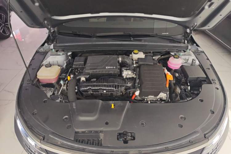Used BYD Destroyer 05 2024 HONOR Edition DM-i 55KM Luxury Model Engine Bay