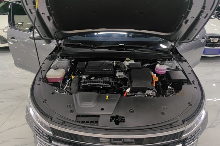 Used BYD Destroyer 05 2024 HONOR Edition DM-i 55KM Luxury Model Engine Bay