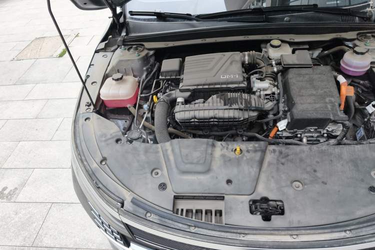 Used BYD Destroyer 05 2024 HONOR Edition DM-i 55KM Luxury Model Engine Bay Right
