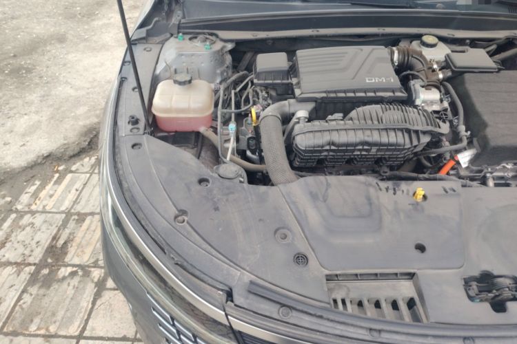Used BYD Destroyer 05 2024 Honor Edition DM-i 120KM Luxury Model Engine Bay Right