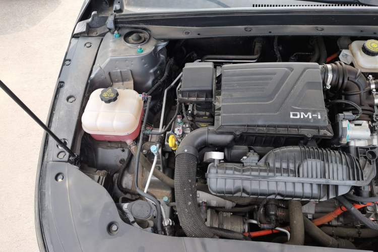 Used BYD Destroyer 05 2024 HONOR Edition DM-i 55KM Luxury Model Engine Bay Right