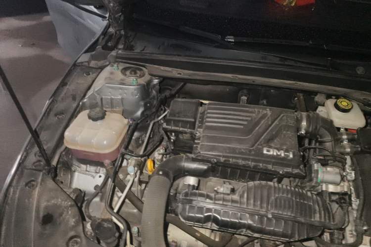 Used BYD Destroyer 05 2024 HONOR Edition DM-i 55KM Luxury Model Engine Bay Right