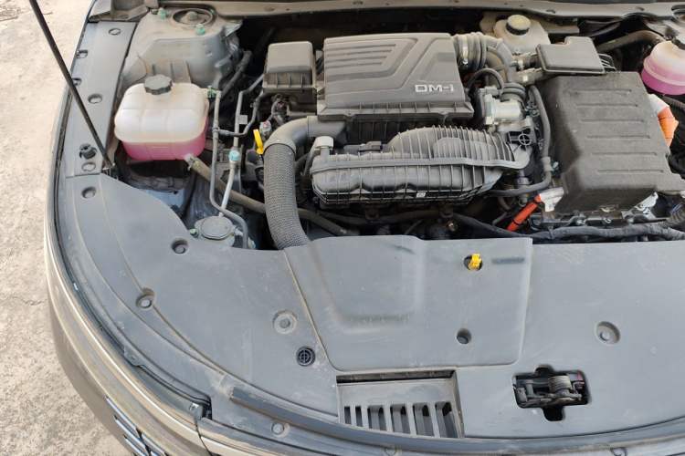 Used BYD Destroyer 05 2024 HONOR Edition DM-i 55KM Luxury Model Engine Bay Right