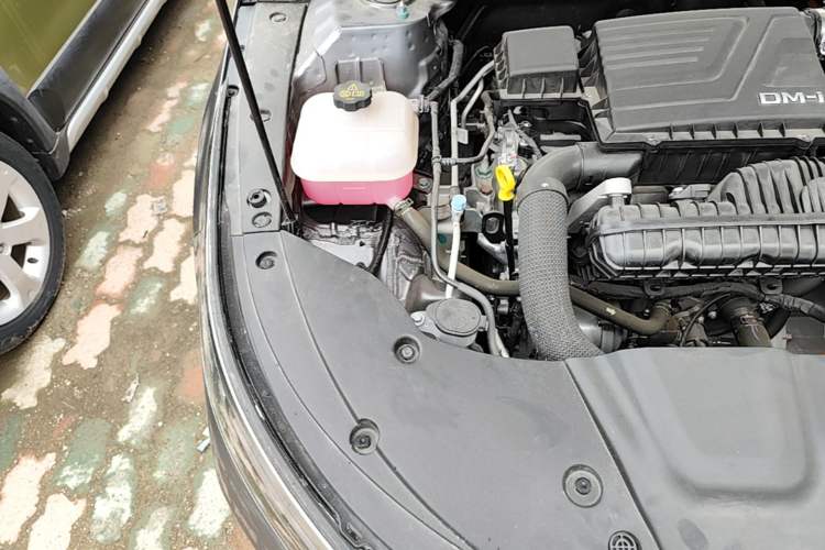 Used BYD Destroyer 05 2024 HONOR Edition DM-i 55KM Luxury Model Engine Bay Right