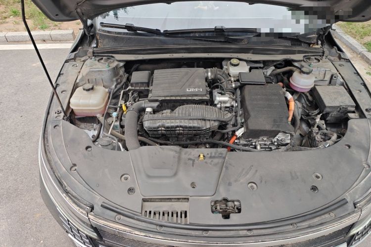 Used BYD Destroyer 05 2024 HONOR Edition DM-i 55KM Luxury Model Engine Bay Right