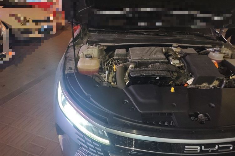 Used BYD Destroyer 05 2024 HONOR Edition DM-i 55KM Luxury Model Engine Bay Right