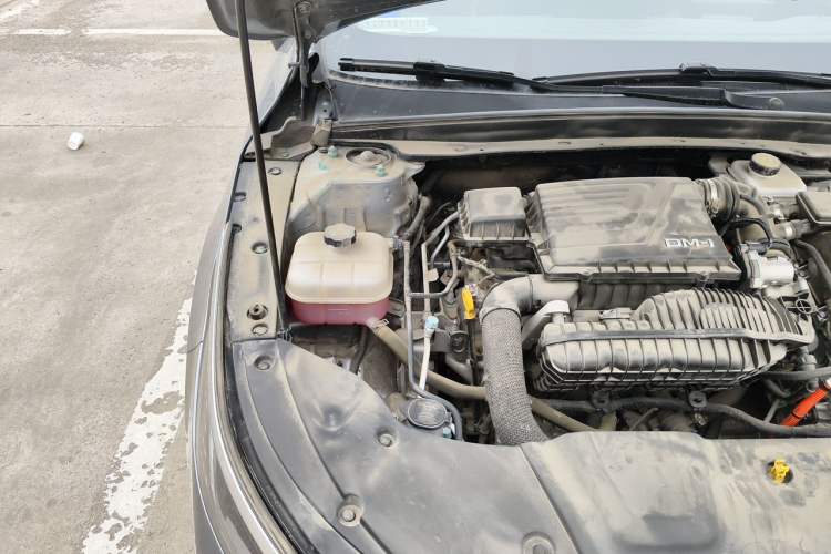 Used BYD Destroyer 05 2024 Honor Edition DM-i 120KM Luxury Model Engine Bay Right