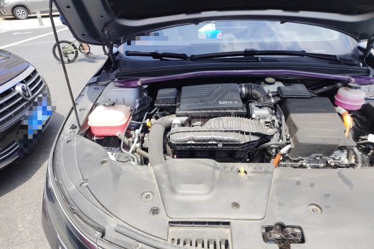 Used BYD Destroyer 05 2024 HONOR Edition DM-i 55KM Luxury Model Engine Bay Right