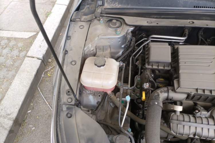 Used BYD Destroyer 05 2024 HONOR Edition DM-i 55KM Luxury Model Engine Bay Right
