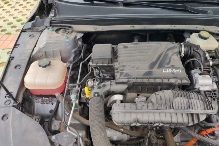Used BYD Destroyer 05 2024 HONOR Edition DM-i 55KM Luxury Model Engine Bay Right