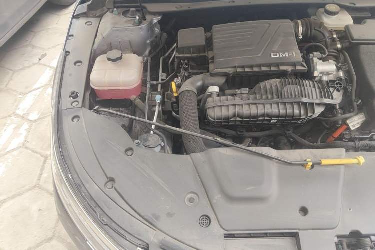 Used BYD Destroyer 05 2024 HONOR Edition DM-i 55KM Luxury Model Engine Bay Right
