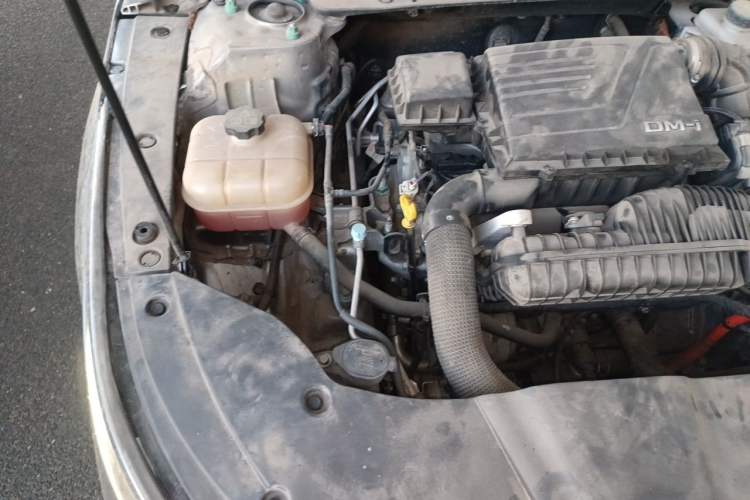 Used BYD Destroyer 05 2024 HONOR Edition DM-i 55KM Luxury Model Engine Bay Right
