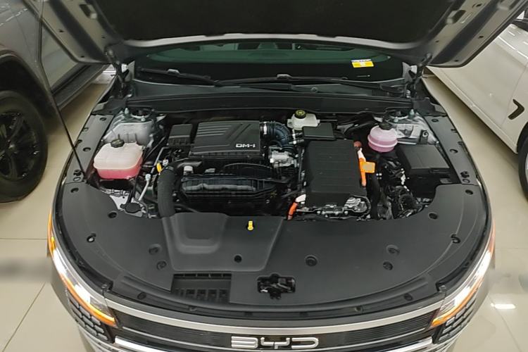 Used BYD Destroyer 05 2024 HONOR Edition DM-i 55KM Luxury Model Engine Bay