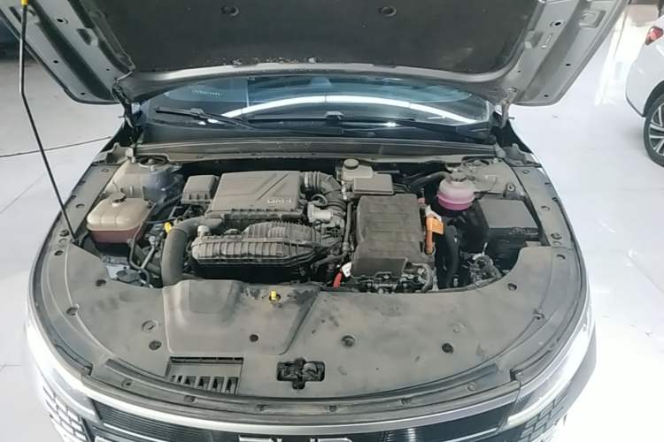 Used BYD Destroyer 05 2024 Honor Edition DM-i 120KM Luxury Model Engine Bay