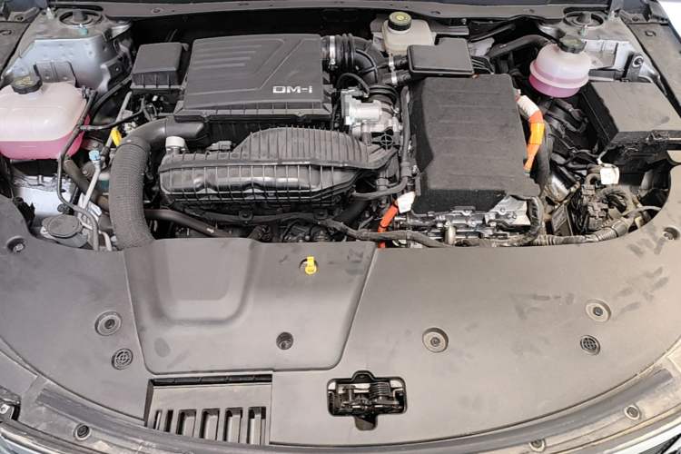 Used BYD Destroyer 05 2024 HONOR Edition DM-i 55KM Luxury Model Engine Bay