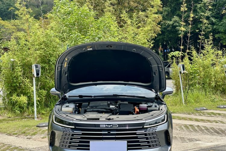 Used BYD Destroyer 05 2024 HONOR Edition DM-i 55KM Luxury Model Engine Bay