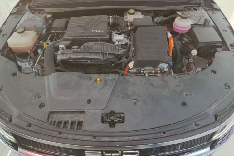 Used BYD Destroyer 05 2024 HONOR Edition DM-i 55KM Luxury Model Engine Bay