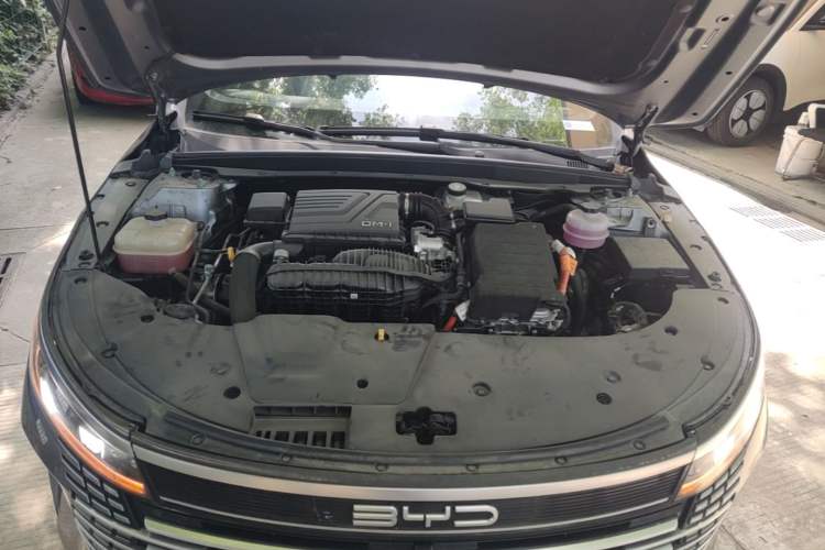 Used BYD Destroyer 05 2024 HONOR Edition DM-i 55KM Luxury Model Engine Bay