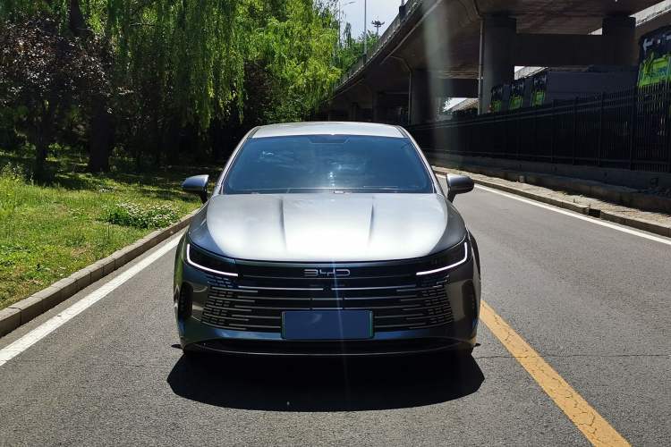 Used BYD Destroyer 05 2024 HONOR Edition DM-i 55KM Luxury Model Exterior 3