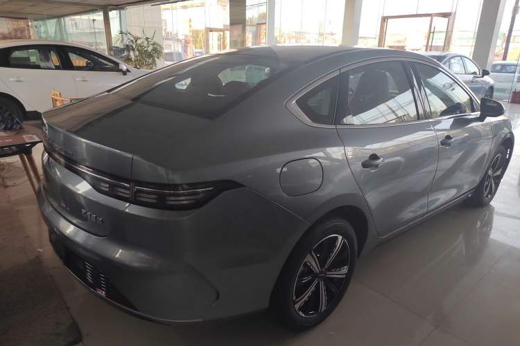 Used BYD Destroyer 05 2024 Honor Edition DM-i 120KM Luxury Model Exterior 4