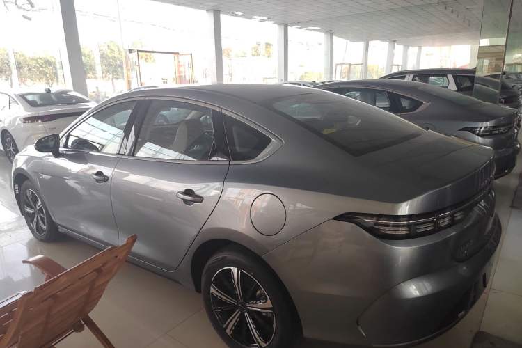 Used BYD Destroyer 05 2024 Honor Edition DM-i 120KM Luxury Model Exterior 5
