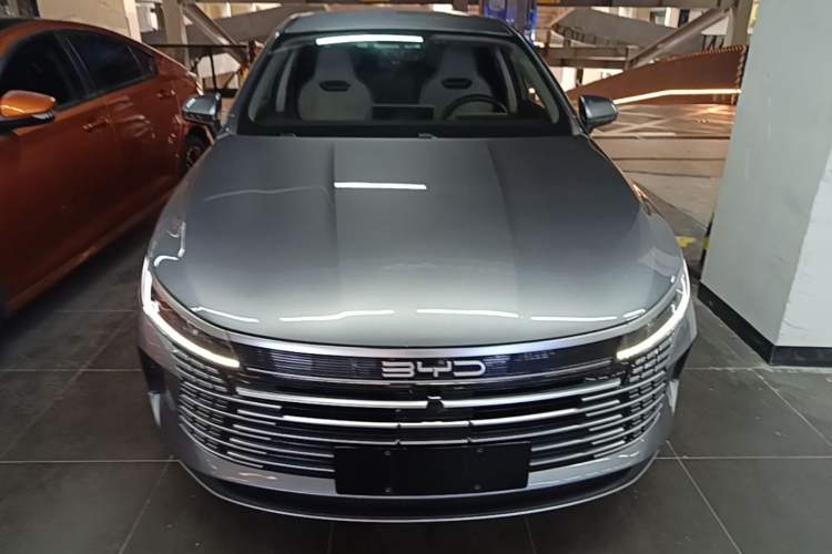 Used BYD Destroyer 05 2024 HONOR Edition DM-i 55KM Luxury Model Front