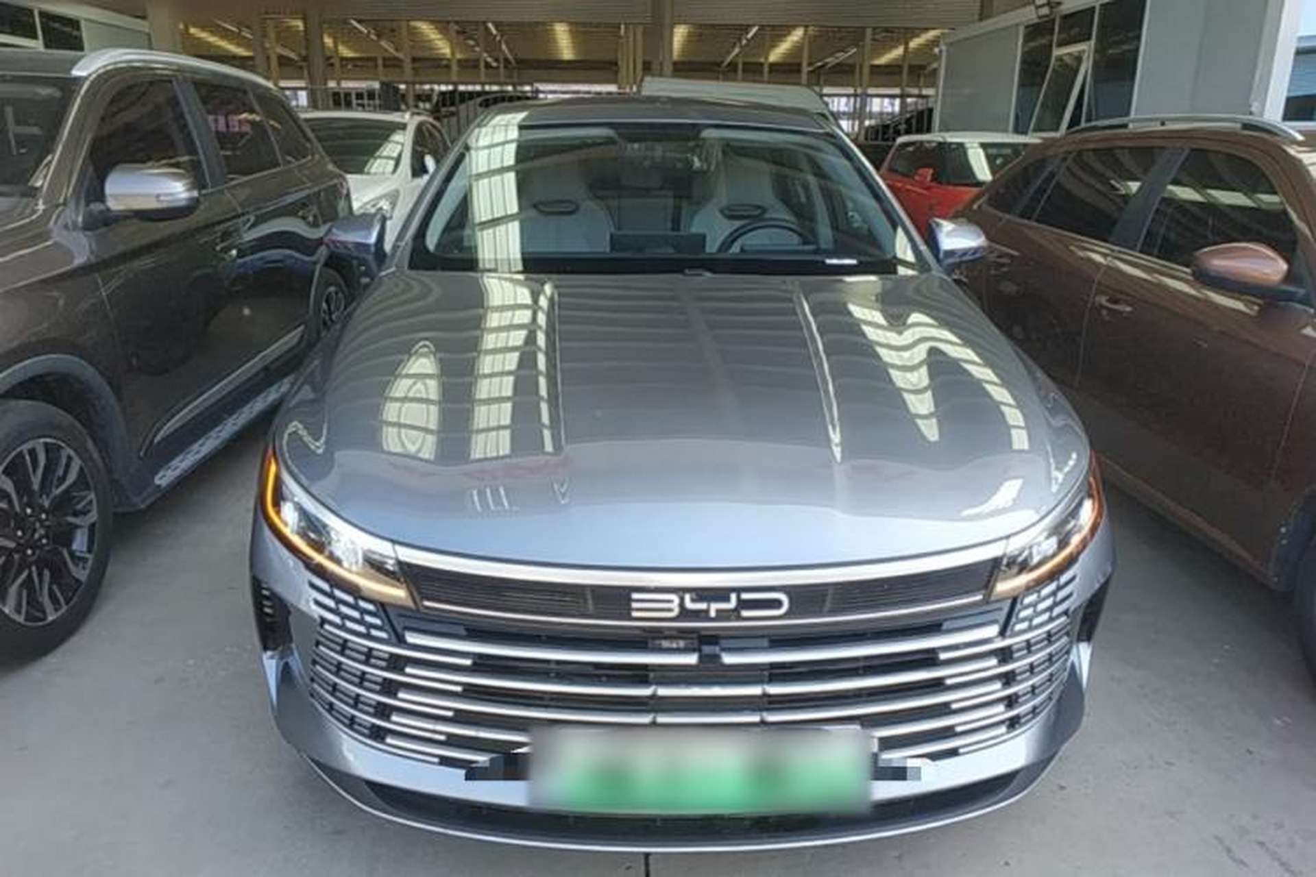 Used BYD Destroyer 05 2024 HONOR Edition DM-i 55KM Luxury Model Front