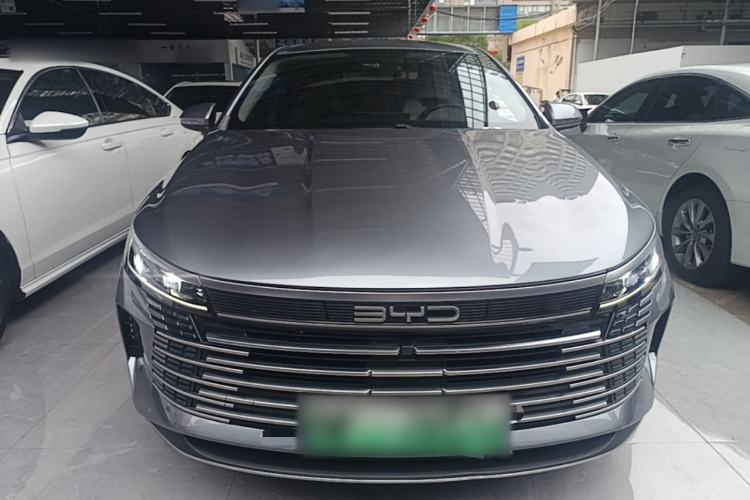 Used BYD Destroyer 05 2024 Honor Edition DM-i 120KM Luxury Model Front