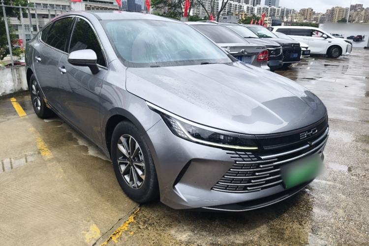 Used BYD Destroyer 05 2024 HONOR Edition DM-i 55KM Luxury Model Front Right 45 Deg
