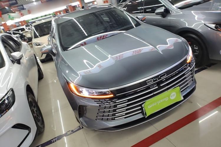 Used BYD Destroyer 05 2024 HONOR Edition DM-i 55KM Luxury Model Front Right 45 Deg