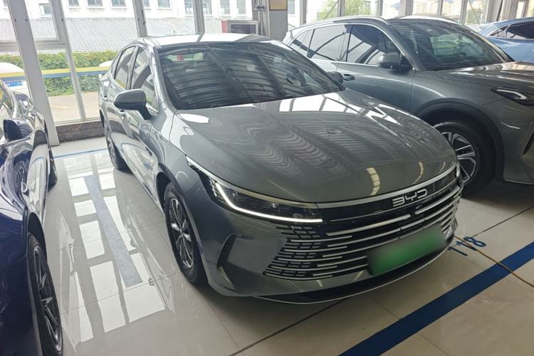 Used BYD Destroyer 05 2024 HONOR Edition DM-i 55KM Luxury Model Front Right 45 Deg