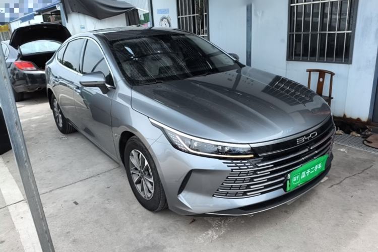 Used BYD Destroyer 05 2024 HONOR Edition DM-i 55KM Luxury Model Front Right 45 Deg