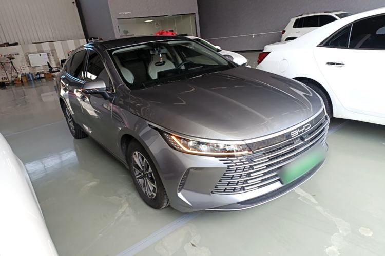 Used BYD Destroyer 05 2024 HONOR Edition DM-i 55KM Luxury Model Front Right 45 Deg