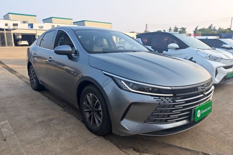 Used BYD Destroyer 05 2024 HONOR Edition DM-i 55KM Luxury Model Front Right 45 Deg
