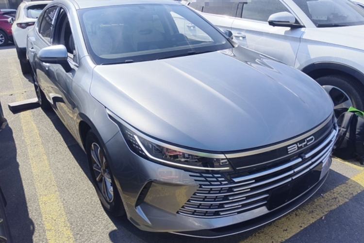 Used BYD Destroyer 05 2024 HONOR Edition DM-i 55KM Luxury Model Front Right 45 Deg