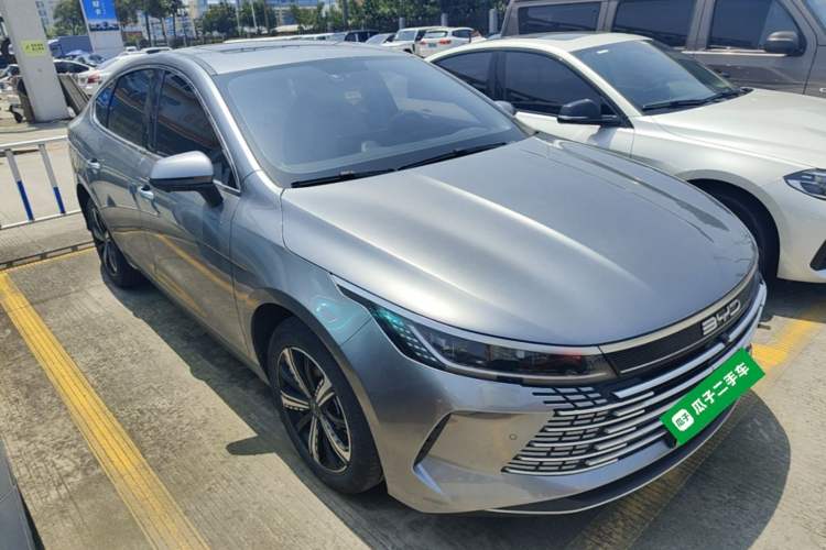 Used BYD Destroyer 05 2024 HONOR Edition DM-i 120KM Prestige Model Front Right 45 Deg