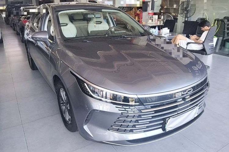 Used BYD Destroyer 05 2024 HONOR Edition DM-i 55KM Luxury Model Front Right 45 Deg