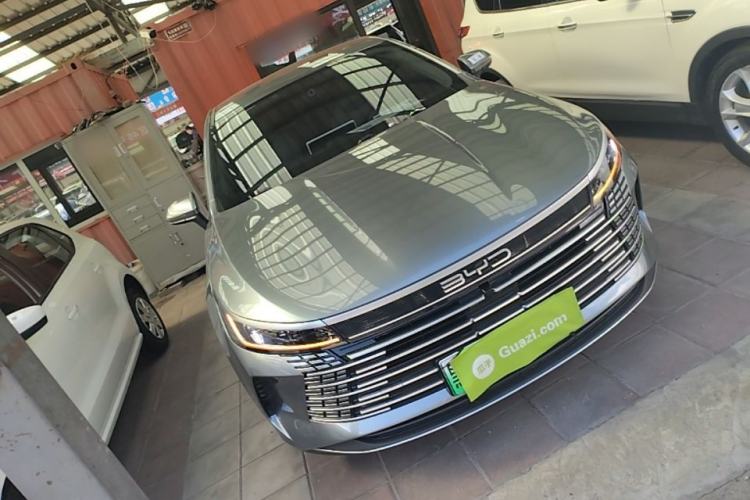 Used BYD Destroyer 05 2024 Honor Edition DM-i 120KM Luxury Model Front Right 45 Deg