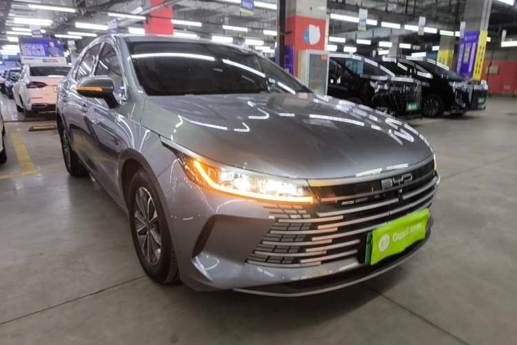 Used BYD Destroyer 05 2024 HONOR Edition DM-i 55KM Luxury Model Front Right 45 Deg