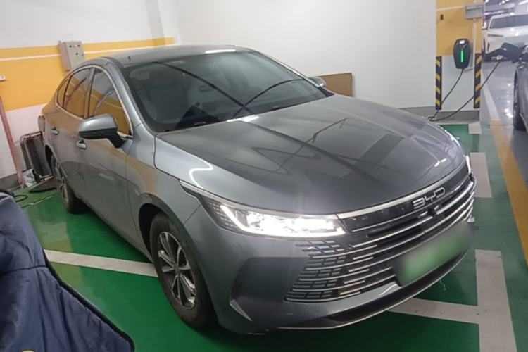 Used BYD Destroyer 05 2024 HONOR Edition DM-i 55KM Luxury Model Front Right 45 Deg