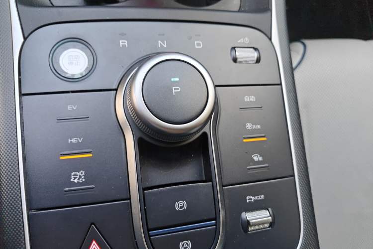 Used BYD Destroyer 05 2024 HONOR Edition DM-i 55KM Luxury Model Gear Lever