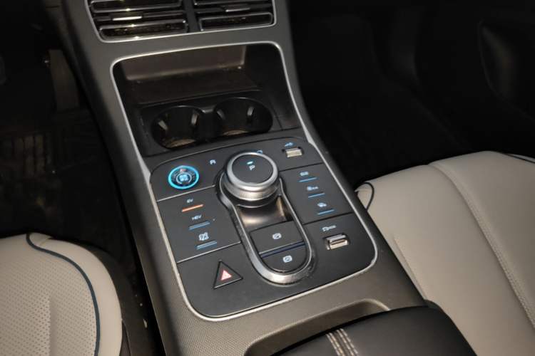 Used BYD Destroyer 05 2024 HONOR Edition DM-i 55KM Luxury Model Gear Lever