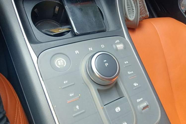 Used BYD Destroyer 05 2024 HONOR Edition DM-i 55KM Luxury Model Gear Lever