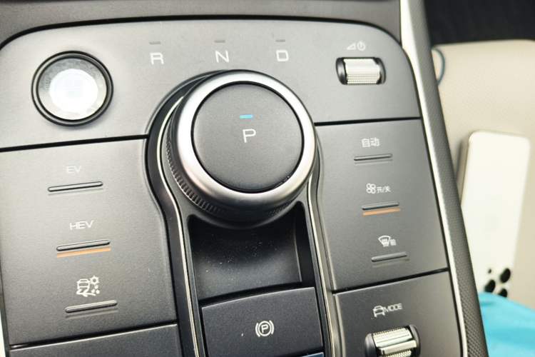 Used BYD Destroyer 05 2024 HONOR Edition DM-i 55KM Luxury Model Gear Lever
