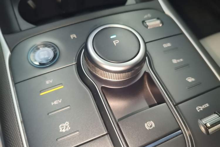 Used BYD Destroyer 05 2024 HONOR Edition DM-i 55KM Luxury Model Gear Lever