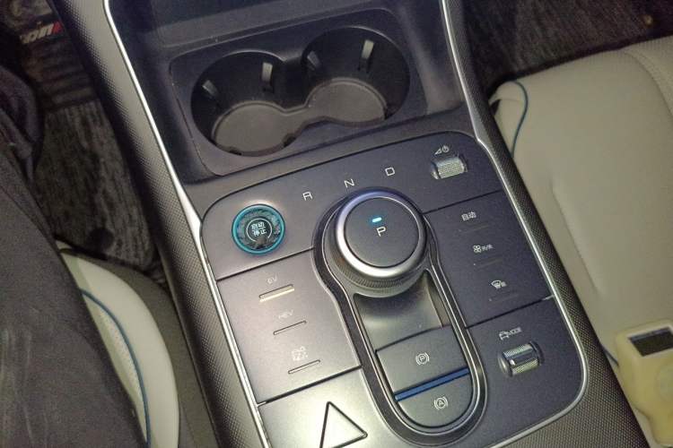 Used BYD Destroyer 05 2024 HONOR Edition DM-i 55KM Luxury Model Gear Lever