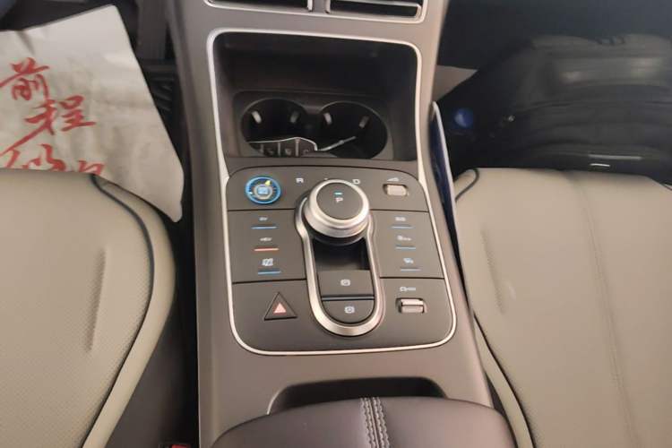 Used BYD Destroyer 05 2024 HONOR Edition DM-i 55KM Luxury Model Gear Lever
