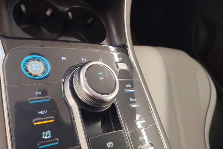 Used BYD Destroyer 05 2024 HONOR Edition DM-i 55KM Luxury Model Gear Lever
