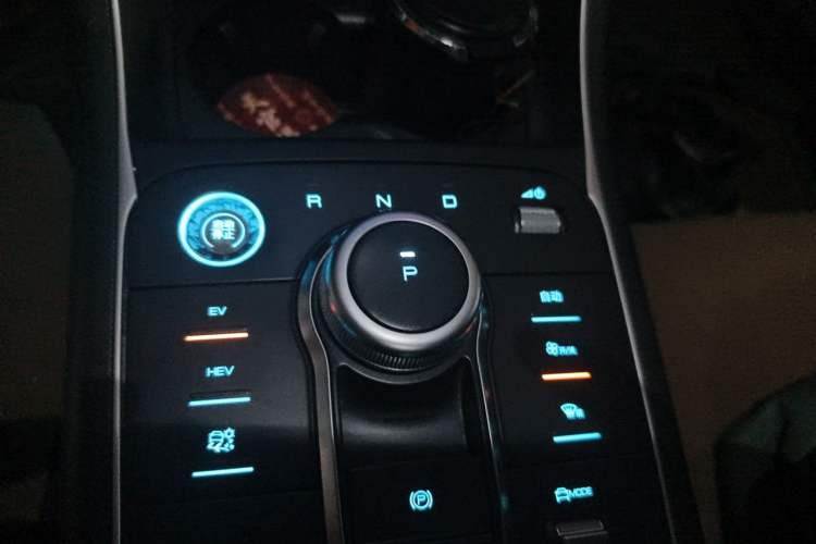 Used BYD Destroyer 05 2024 HONOR Edition DM-i 55KM Luxury Model Gear Lever